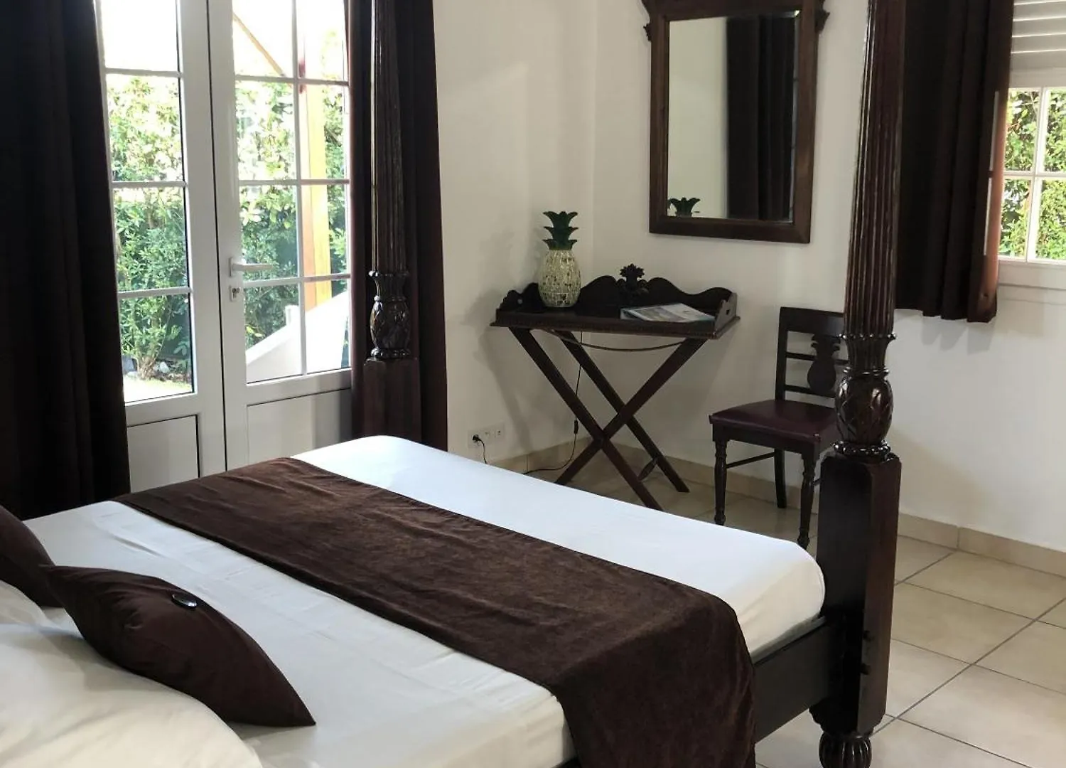 Chambres D'Hotes Chez Flo Saint-Francois  Bed & Breakfast
