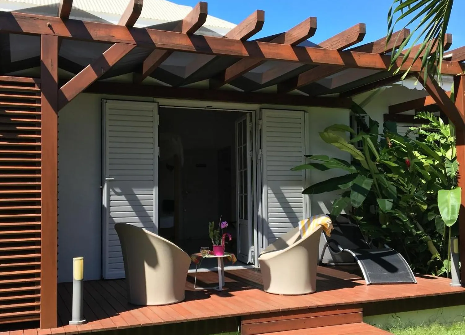 Chambres D'Hotes Chez Flo Saint-Francois  Bed & Breakfast